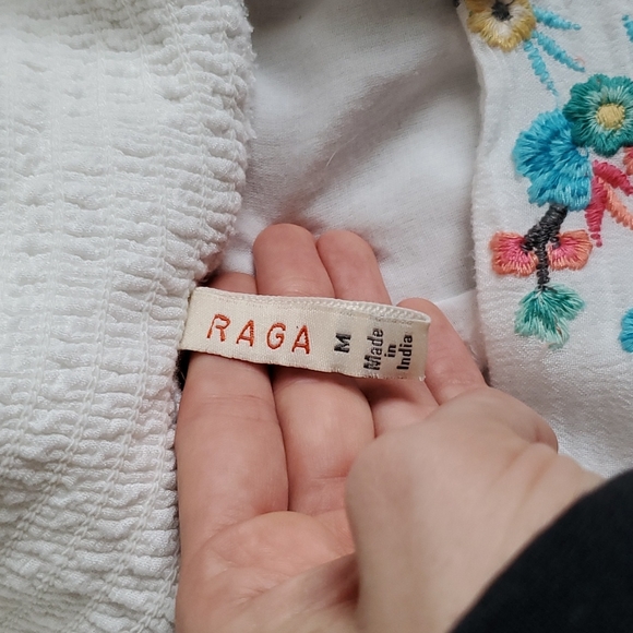 Raga Bohemian Ashlyn Tassel Shorts in Women's Size Medium - Picture 13 of 15